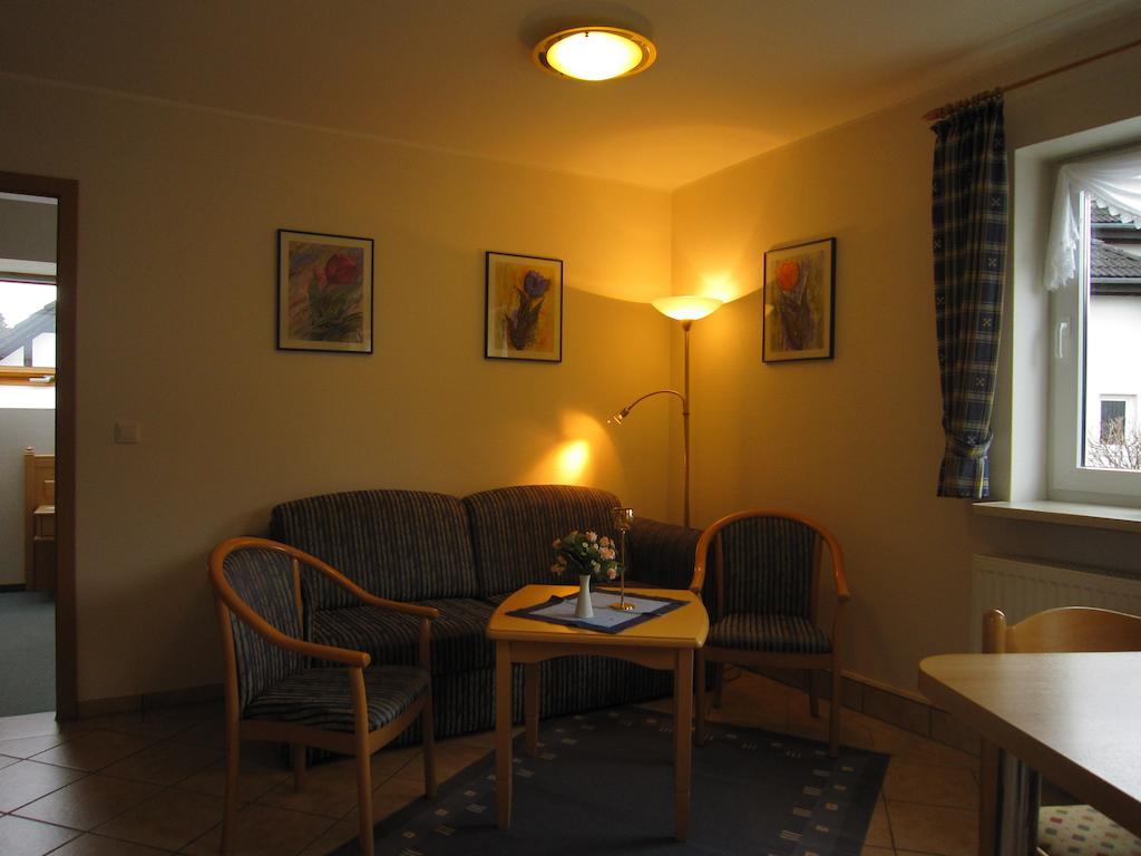 Ferienwohnungen Landgasthof Gilsbach Winterberg Kamer foto