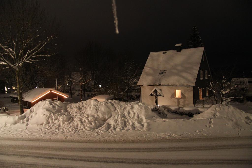 Ferienwohnungen Landgasthof Gilsbach Winterberg Buitenkant foto